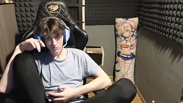 Snapshot of bambelbye chatting on February 11, 6:44 pm bambelbye online show from February 11, 6:44 pm