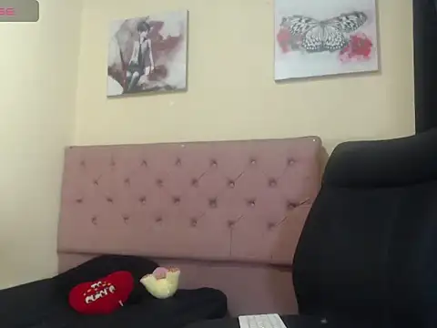 Angiee Ts online show from September 20, 12:28 pm