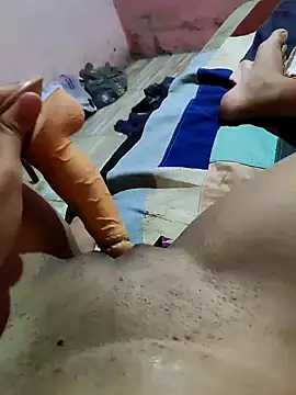 Snapshot of moreninha_hoott chatting on December 17, 5:15 pm moreninha hoott online show from December 17, 5:15 pm