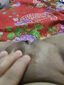 Snapshot of moreninha_hoott chatting on December 25, 11:33 am moreninha hoott online show from December 25, 11:33 am