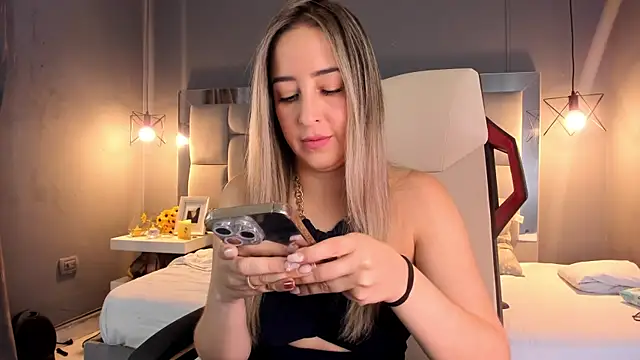 AliceSteel12 online show from December 5, 12:33 pm