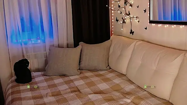 Snapshot of Alysta chatting on February 28, 1:50 am Alysta online show from February 28, 1:50 am