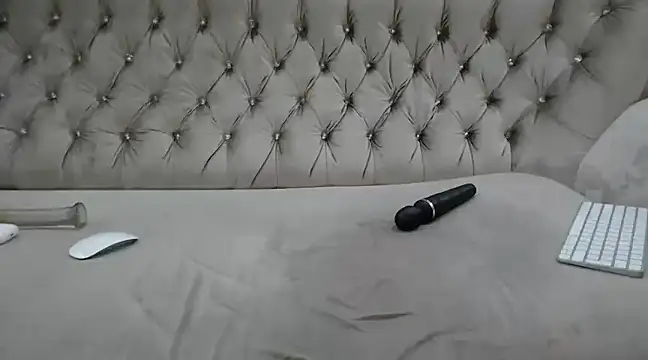 ElliaSquirtGirl online show from December 24, 5:05 am