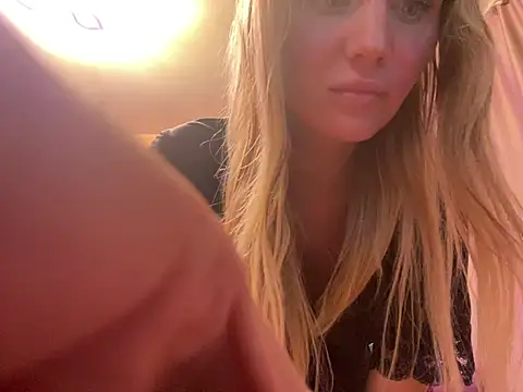 Snapshot of -Cherry-lady- chatting on January 26, 1:31 am -Cherry-lady- online show from January 26, 1:31 am