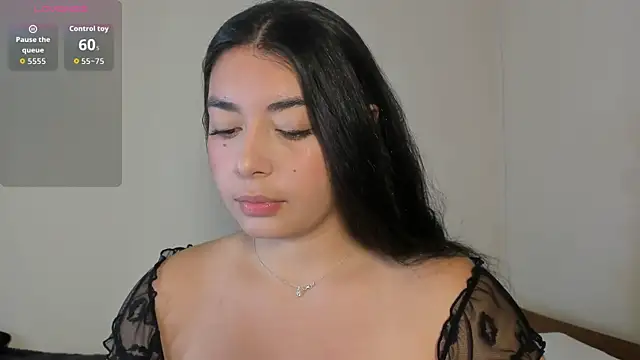 Snapshot of _kimtorres__ chatting on January 18, 10:46 pm kimtorres online show from January 18, 10:46 pm