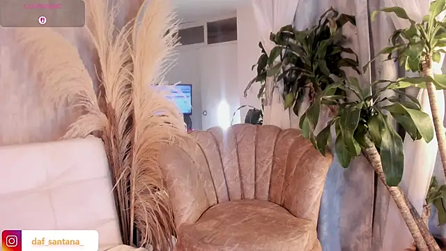 maddy cooper  online show from October 30, 10:10 pm