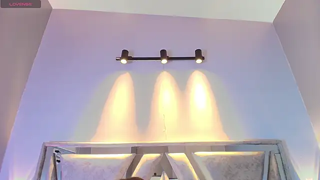 Annie9  online show from October 17, 3:42 am