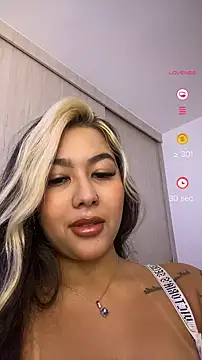 Snapshot of EmberEyes_999 chatting on January 8, 5:05 am EmberEyes 999 online show from January 8, 5:05 am