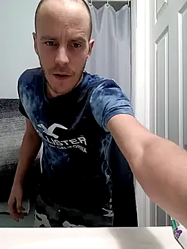 Snapshot of tryinitoutagain chatting on January 18, 6:10 pm tryinitoutagain online show from January 18, 6:10 pm