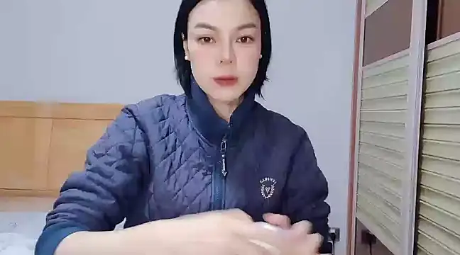 Linda-LL online show from January 18, 1:19 am