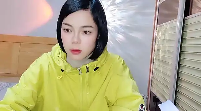 Linda-LL online show from January 25, 11:55 am