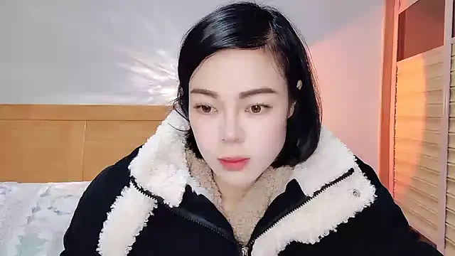 Linda-LL online show from February 9, 2:28 am