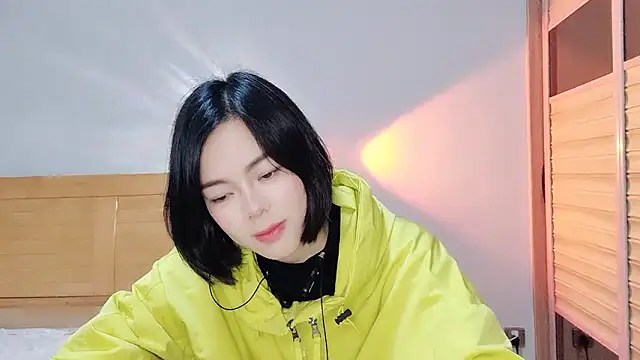 Linda-LL online show from February 16, 6:10 am