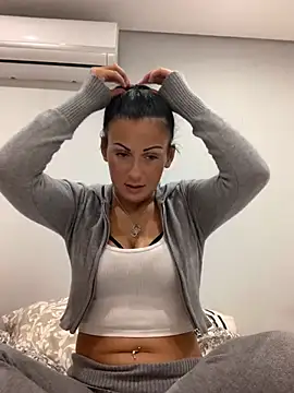 Snapshot of SweNatasha chatting on December 6, 5:55 pm SweNatasha online show from December 6, 5:55 pm