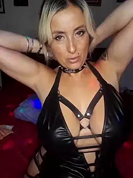 Snapshot of DesireSatler chatting on March 2, 11:09 pm DesireSatler online show from March 2, 11:09 pm