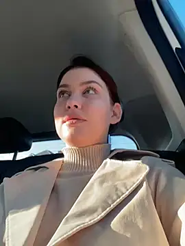 KikiWatson online show from December 9, 7:17 am