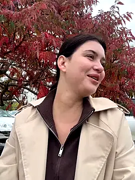 KikiWatson online show from October 19, 11:11 am