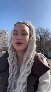 KikiWatson online show from March 11, 7:47 am