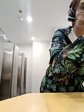 your red rose  online show from January 17, 7:16 pm