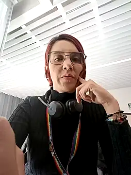 your red rose  online show from January 28, 7:21 pm