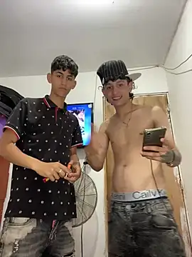 Snapshot of LatinBoysxxx chatting on January 21, 6:23 pm LatinBoysxxx online show from January 21, 6:23 pm