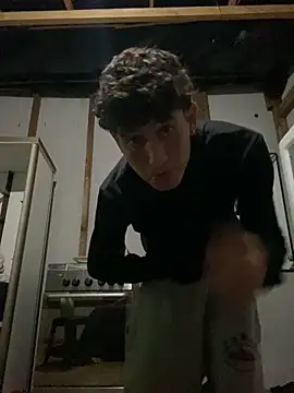 Snapshot of LatinBoysxxx chatting on February 26, 5:17 am LatinBoysxxx online show from February 26, 5:17 am