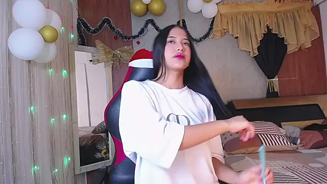 hera divine online show from December 3, 7:01 pm