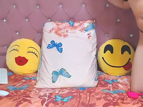 sharonbrown28 online show from November 8, 9:57 pm