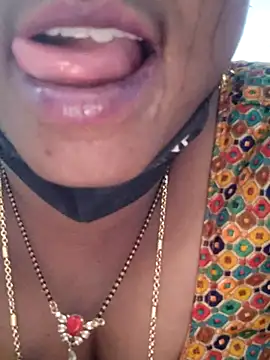 Snapshot of sana14 chatting on October 24, 9:28 am sana14 online show from October 24, 9:28 am