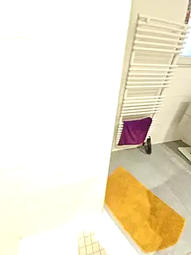 Snapshot of Landryyyyy chatting on February 3, 7:35 am Landryyyyy online show from February 3, 7:35 am