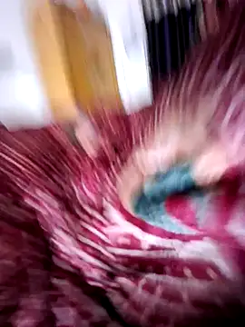 Snapshot of menakshiiikaur chatting on December 10, 2:17 pm menakshiiikaur online show from December 10, 2:17 pm