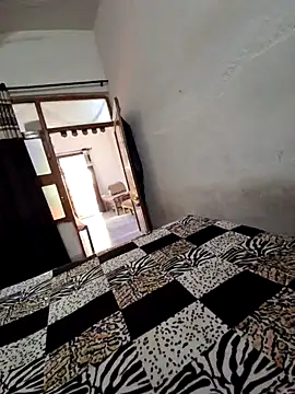 Snapshot of menakshiiikaur chatting on December 12, 7:19 am menakshiiikaur online show from December 12, 7:19 am