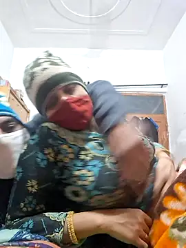 Snapshot of menakshiiikaur chatting on February 1, 5:47 pm menakshiiikaur online show from February 1, 5:47 pm