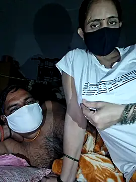 Snapshot of menakshiiikaur chatting on October 17, 6:10 pm menakshiiikaur online show from October 17, 6:10 pm