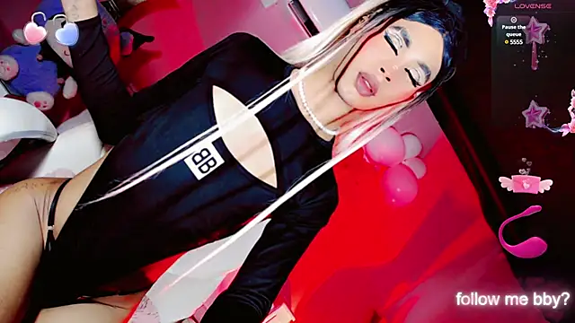 Snapshot of Jadee_Ariell chatting on February 16, 4:10 pm Jadee Ariell online show from February 16, 4:10 pm