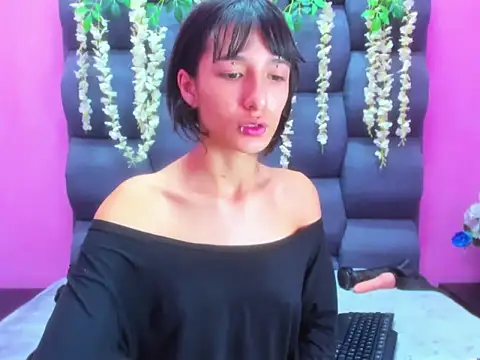 Snapshot of Danny_Face chatting on October 9, 1:53 pm Danny Face online show from October 9, 1:53 pm