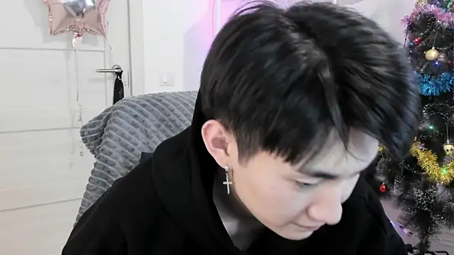 Snapshot of Miram_Yu chatting on December 20, 2:41 am Miram Yu online show from December 20, 2:41 am