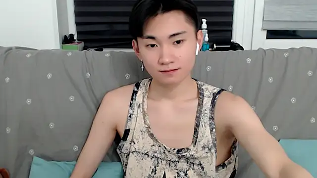Snapshot of Miram_Yu chatting on January 4, 8:48 pm Miram Yu online show from January 4, 8:48 pm