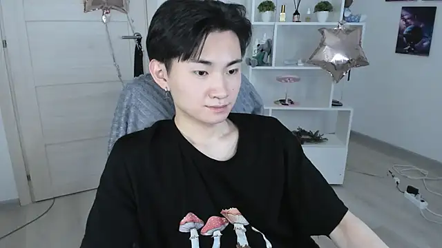 Snapshot of Miram_Yu chatting on January 25, 10:51 am Miram Yu online show from January 25, 10:51 am