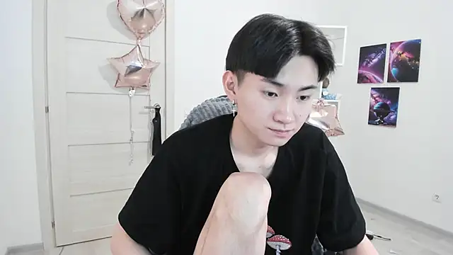 Miram Yu online show from February 23, 9:37 pm
