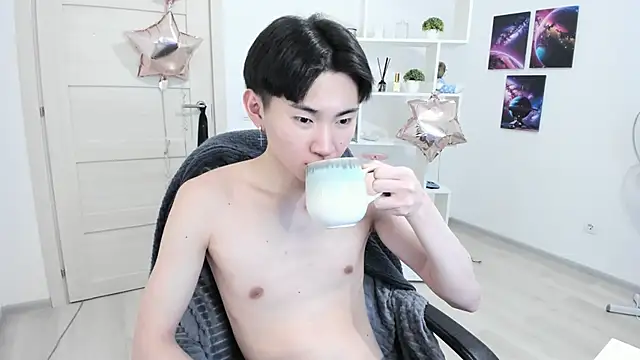 Snapshot of Miram_Yu chatting on February 28, 4:10 am Miram Yu online show from February 28, 4:10 am