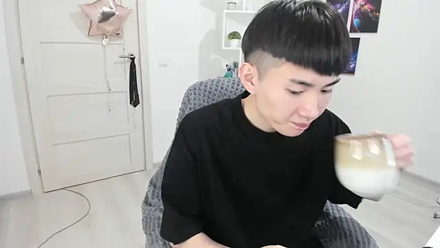 Snapshot of Miram_Yu chatting on March 19, 5:17 pm Miram Yu online show from March 19, 5:17 pm