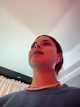 HannaRhodes online show from January 10, 1:52 pm