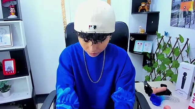 Snapshot of Im_Mathias chatting on October 12, 8:08 pm Im Mathias online show from October 12, 8:08 pm