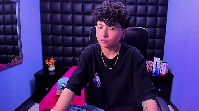 Snapshot of Im_Mathias chatting on October 25, 4:20 am Im Mathias online show from October 25, 4:20 am