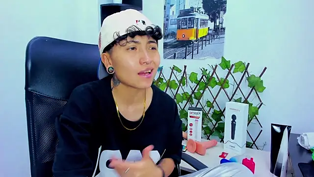 Snapshot of Im_Mathias chatting on November 9, 4:05 pm Im Mathias online show from November 9, 4:05 pm