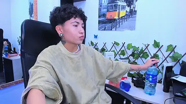 Snapshot of Im_Mathias chatting on November 23, 4:01 am Im Mathias online show from November 23, 4:01 am