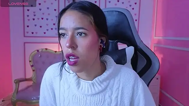 stephania t online show from October 17, 11:57 am