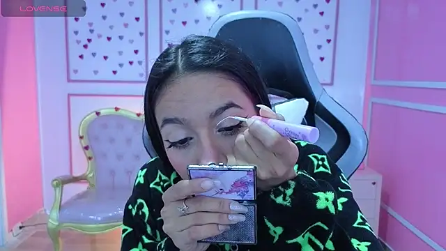 stephania t online show from November 6, 11:44 am