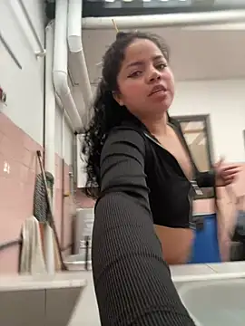 Elaa euphoria online show from January 9, 10:20 pm